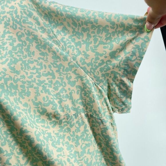 Ava & Viv Green Print Reversible Rayon Top 4X – Short Sleeve, Button Back, NWT - Picture 8 of 17